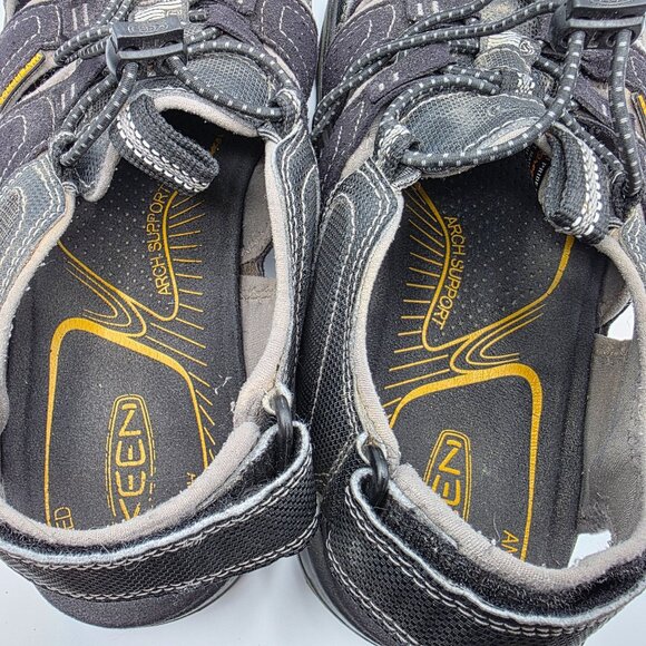 Keen Rialto Mens Size 11 Black Waterproof Closed Toe Sandals Beach Outdoor - Picture 6 of 13